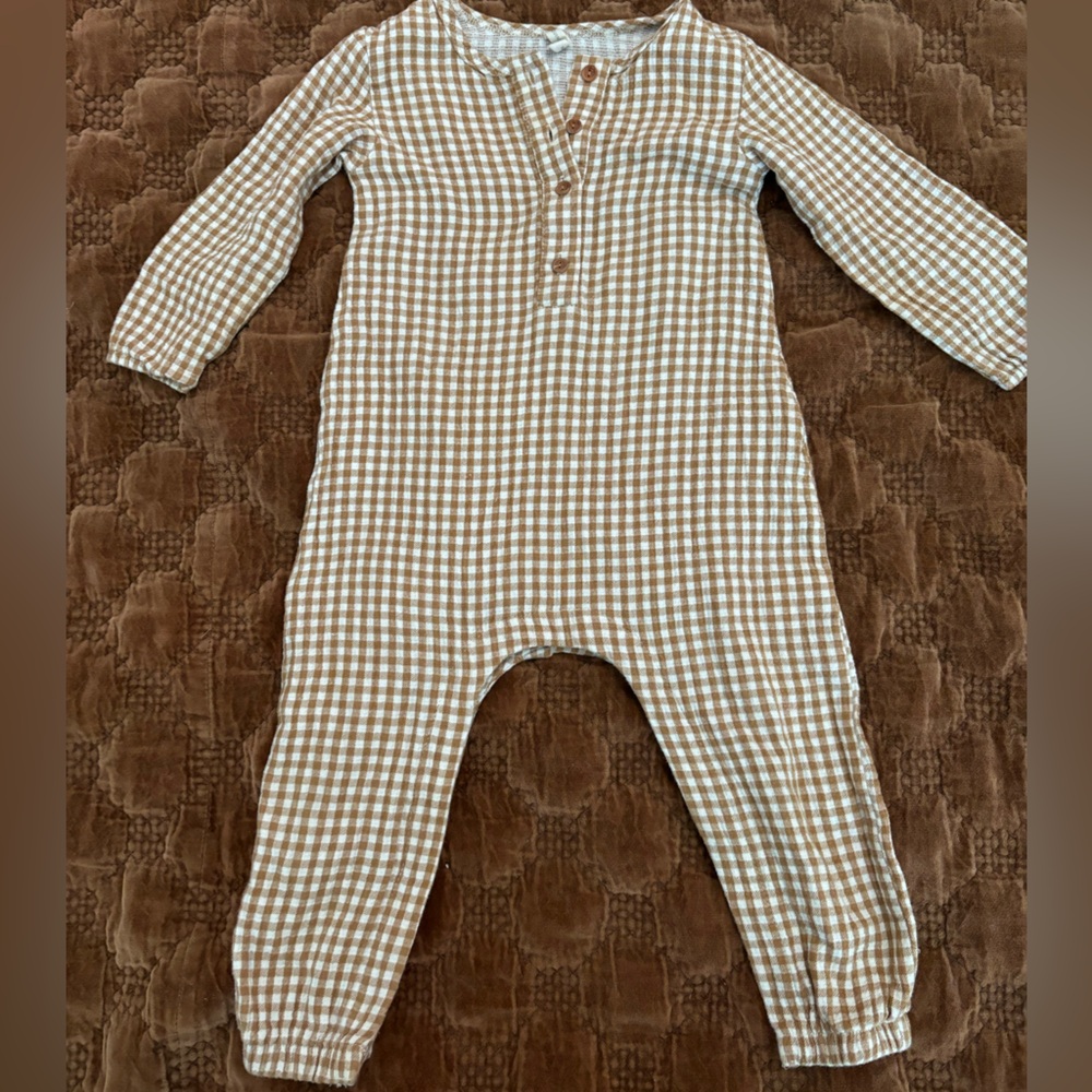 Quincy Mae romper 18-24
